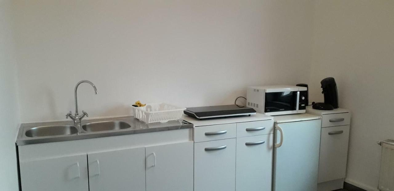 Appart Comme Chez Soi Pusignan Экстерьер фото