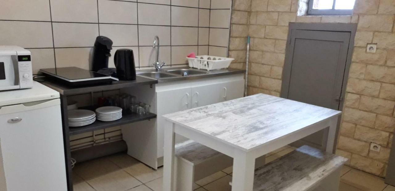 Appart Comme Chez Soi Pusignan Экстерьер фото