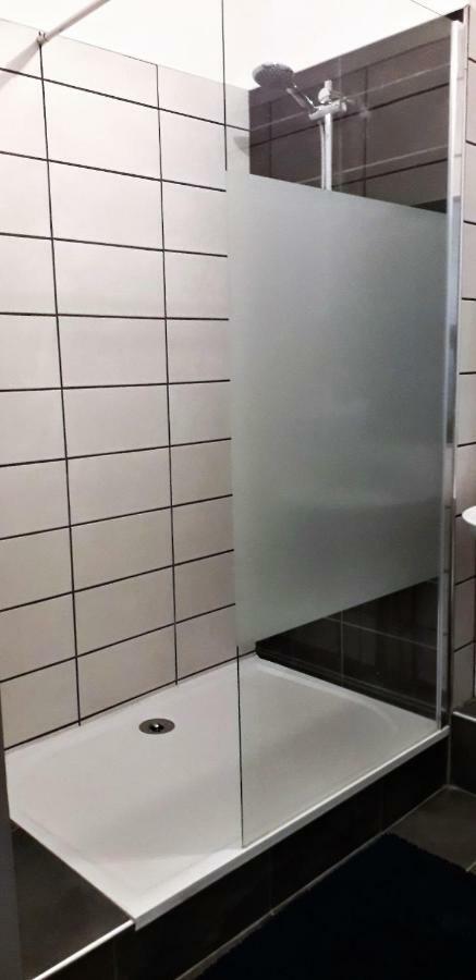 Appart Comme Chez Soi Pusignan Экстерьер фото